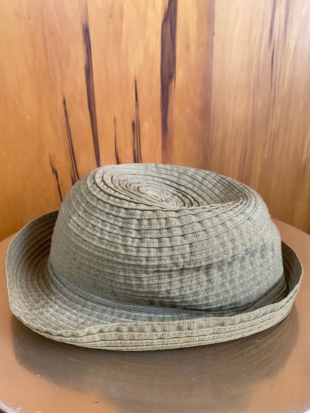 Kokin New York Tan Woven Packable Bucket Hat.   *See pics